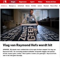 Schoonmaakbedrijf Hofs uit Arnhem met Spandoeken actie: Zonder Respect Geen Voetbal in De Gelderlander