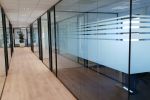 Schoonmaakbedrijf Hofs Arnhem | Nijmegen | Ede | Glasbewassing | Glazenwassen binnen in kantoor